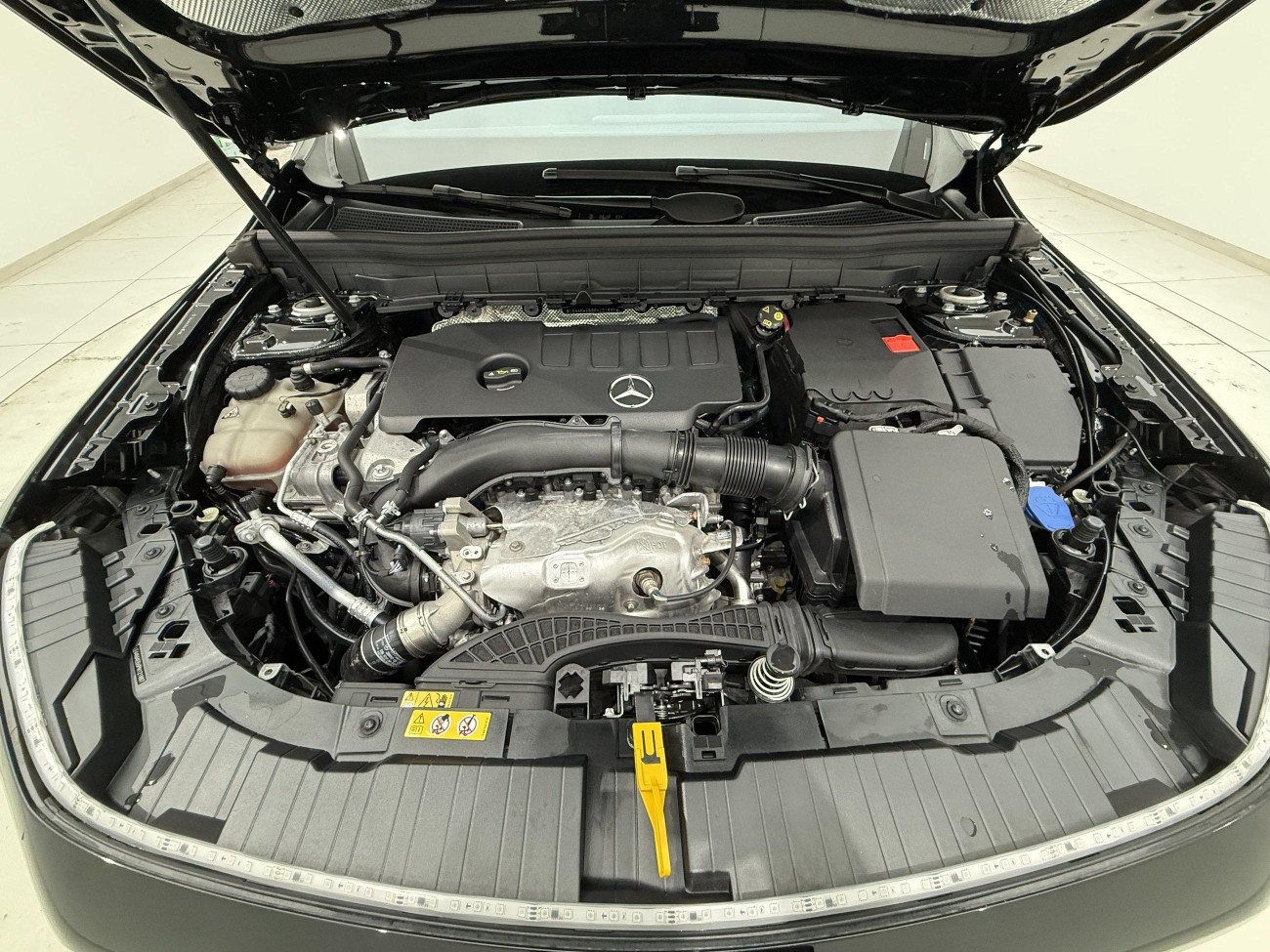 Mercedes-Benz GLB 2023