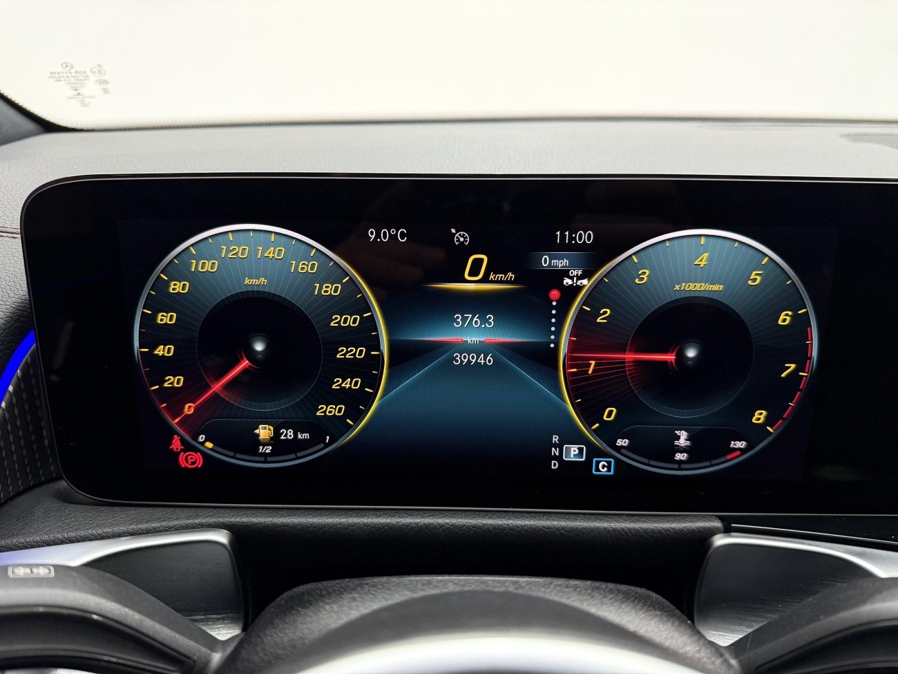 Mercedes-Benz GLB 2023