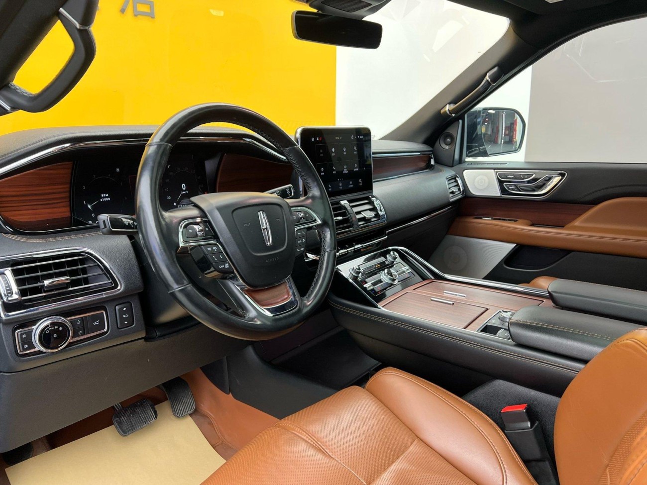 Lincoln Navigator 2021