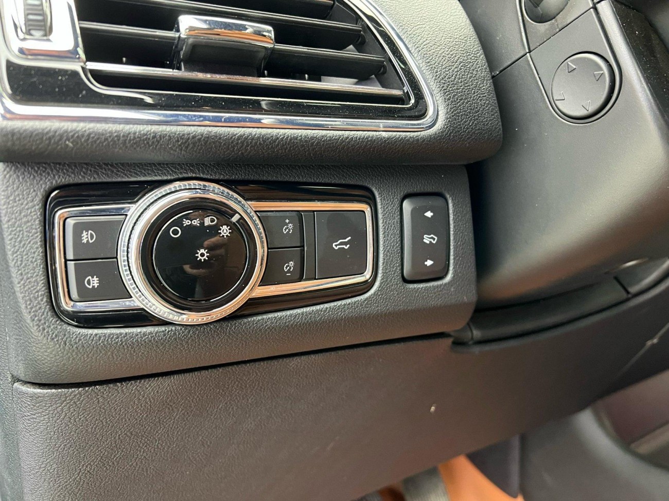 Lincoln Navigator 2021