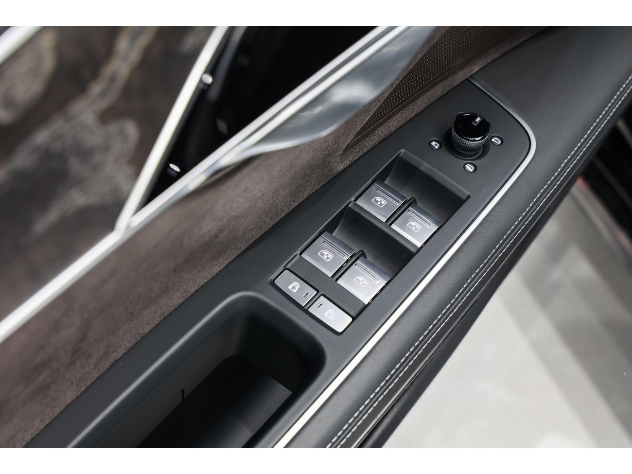 Audi A8L 50 TFSI 2024