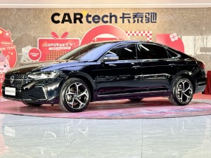 Volkswagen Passat 2024