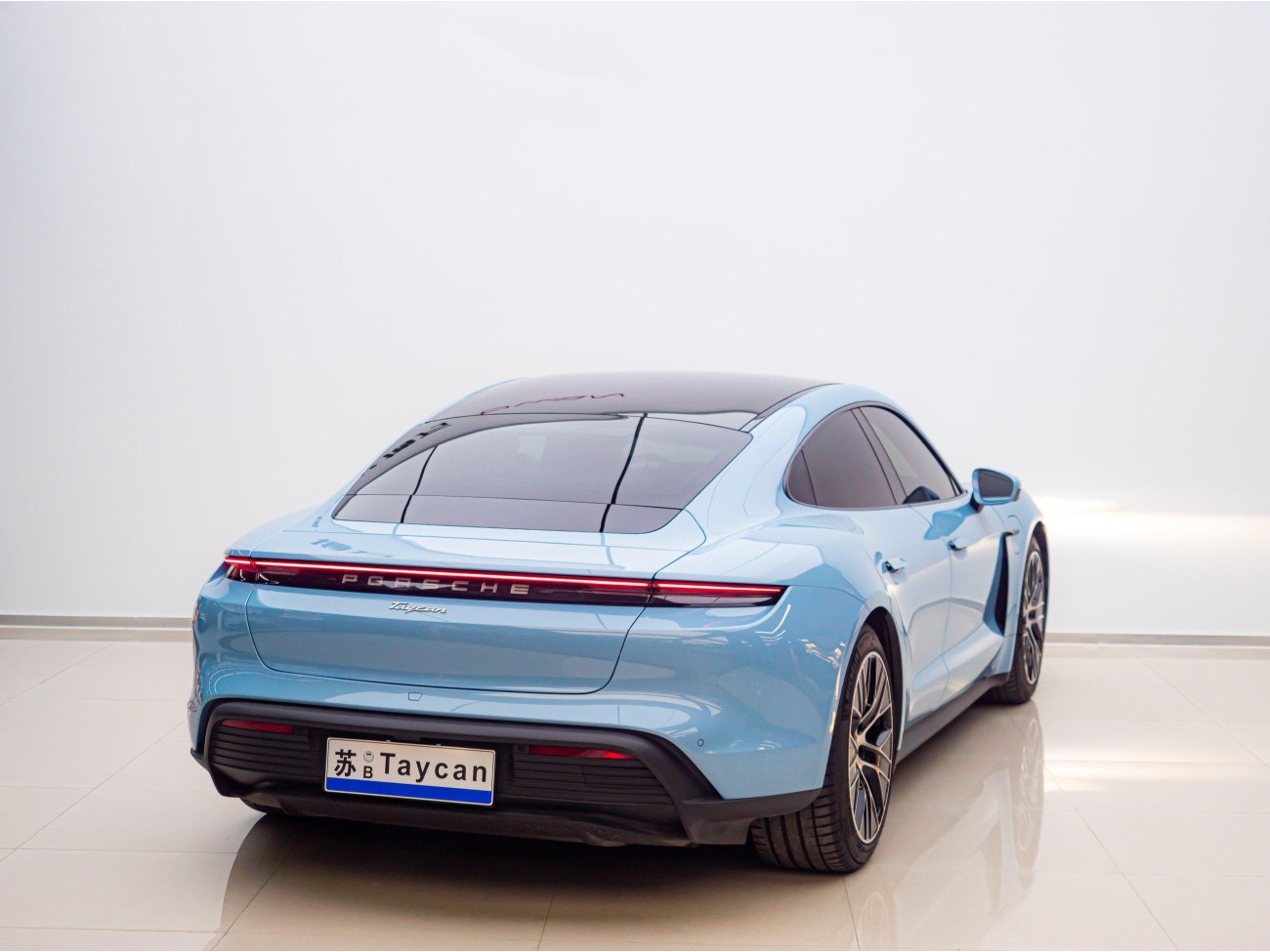 Porsche Taycan 2024