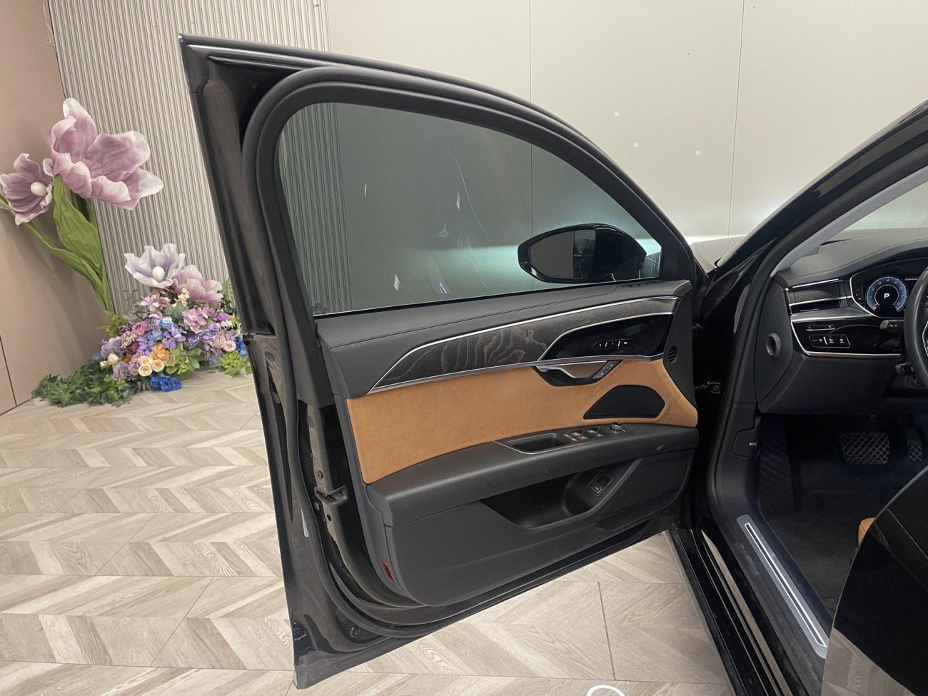 Audi A8L 45 TFSI 2023