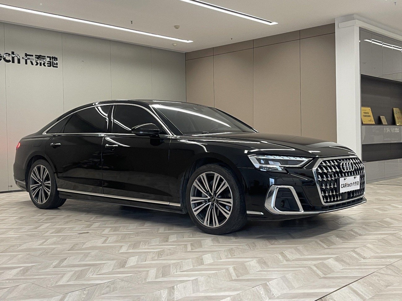 Audi A8L 45 TFSI 2023
