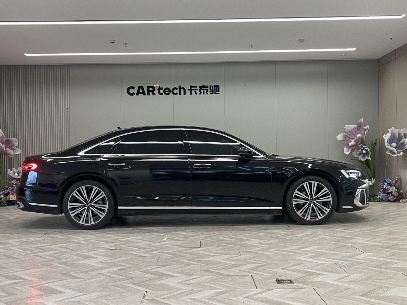 Audi A8L 45 TFSI 2023