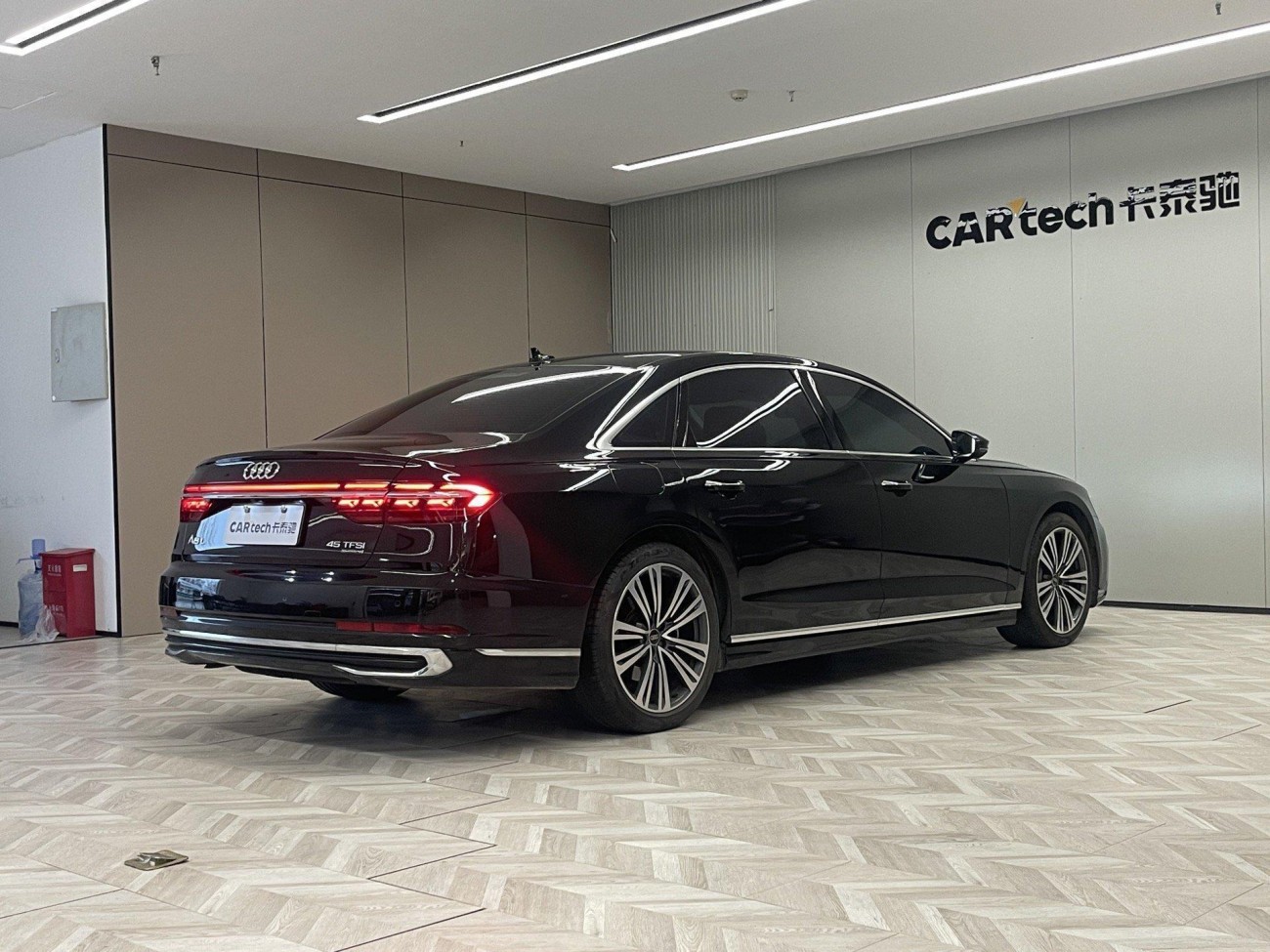 Audi A8L 45 TFSI 2023