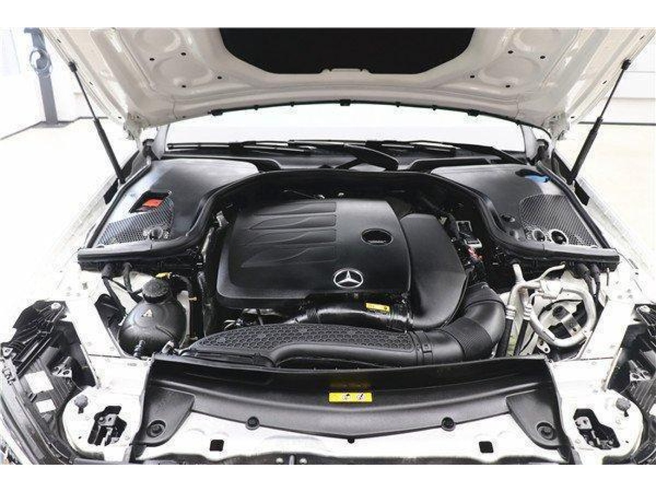 Mercedes-Benz E 300 L 2022