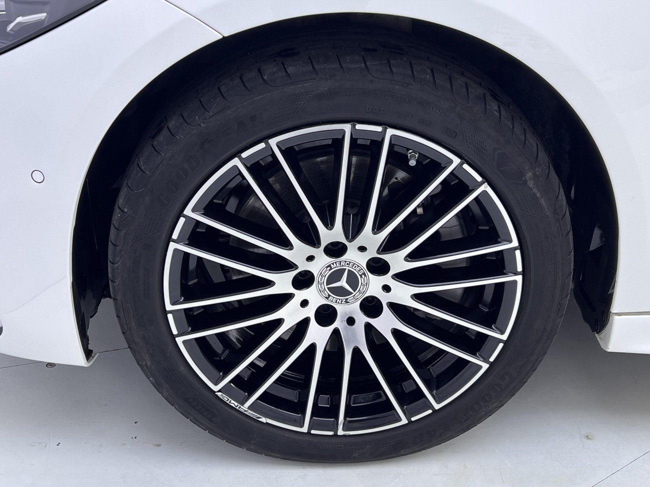 Mercedes-Benz C 260 L 2024