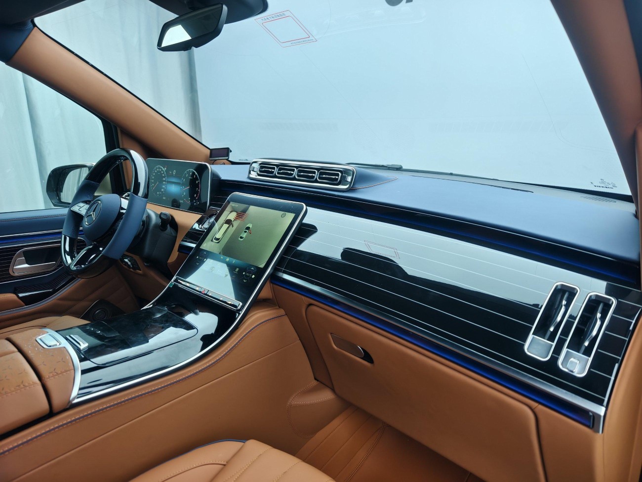 Mercedes-Benz 2024 2025