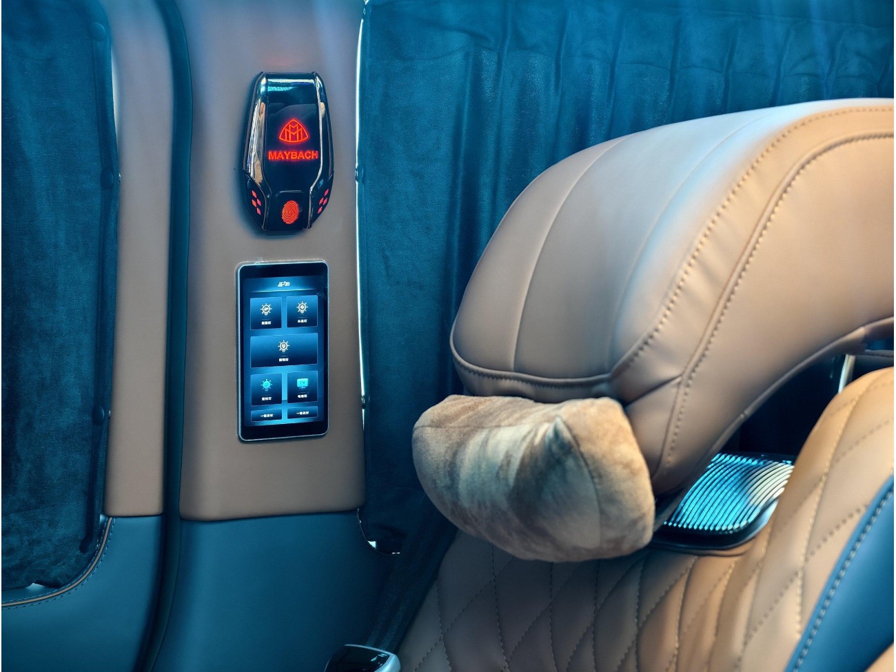 Mercedes-Benz 2024 2025