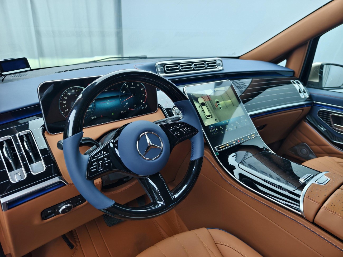 Mercedes-Benz 2024 2025