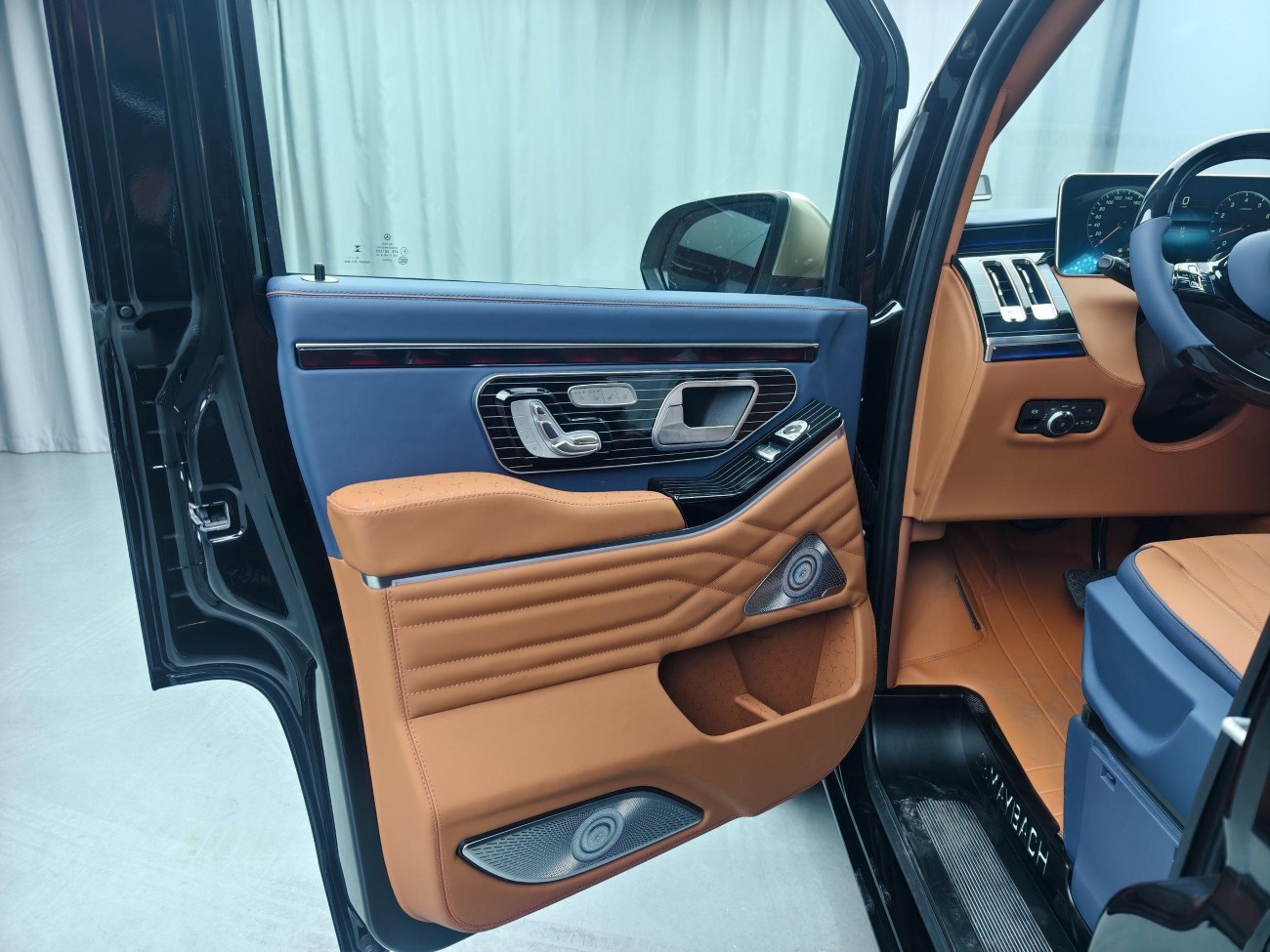 Mercedes-Benz 2024 2025