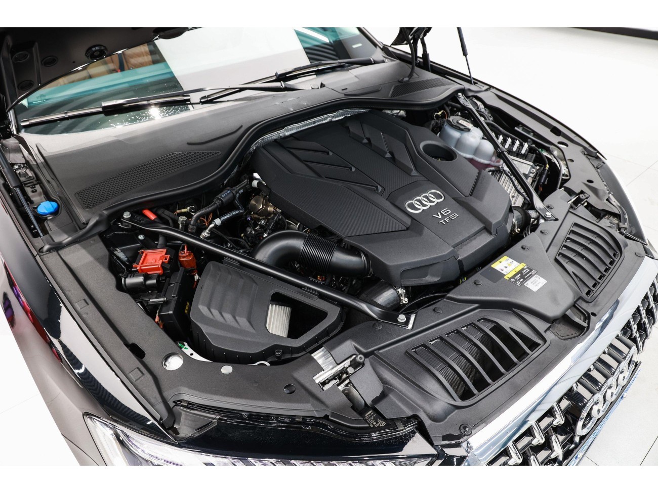 Audi A8L 50 TFSI 2024