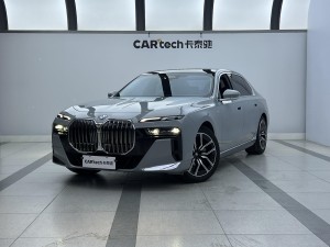 BMW 735Li 2025