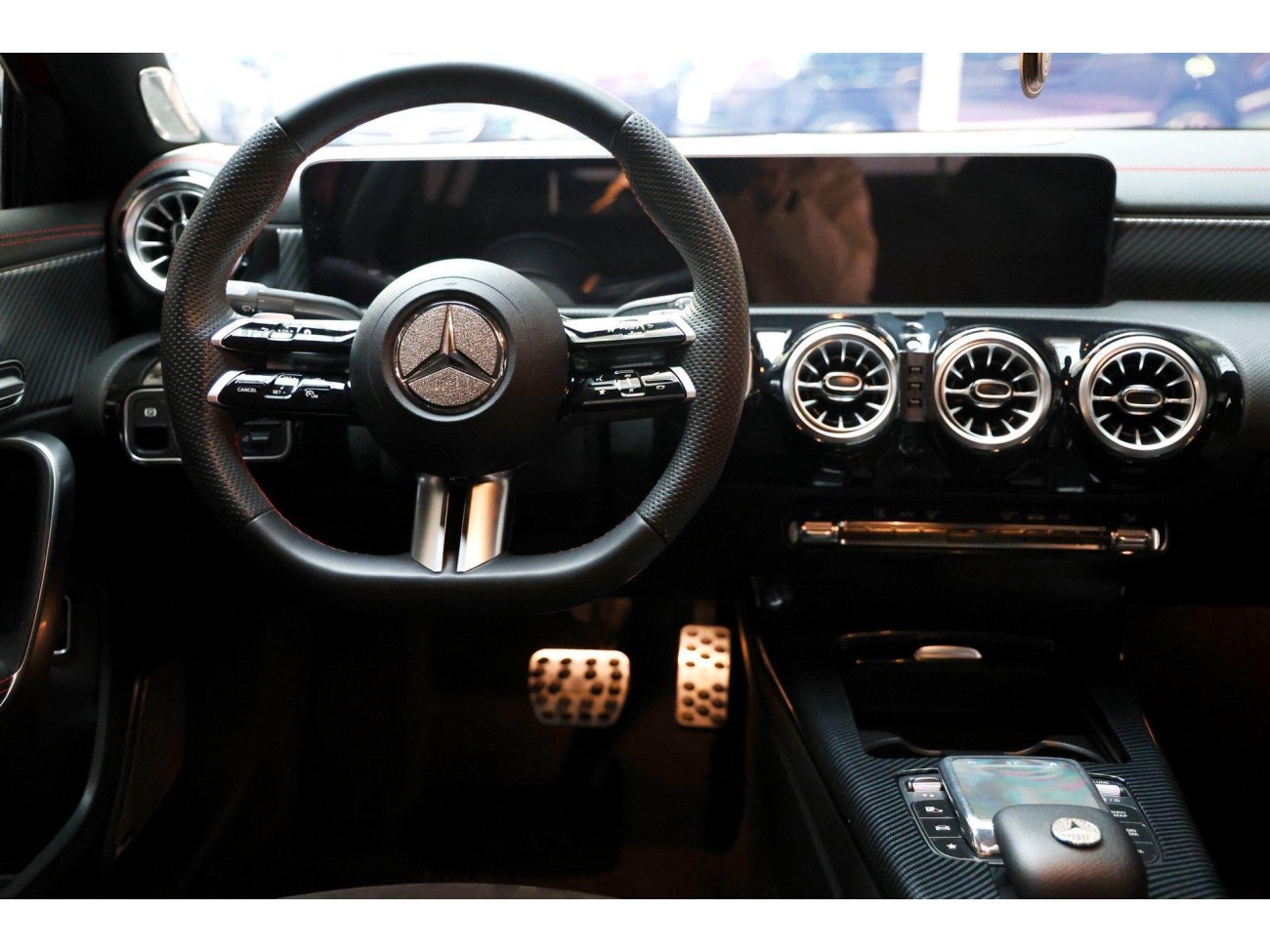 Mercedes-Benz A 200 L 2023