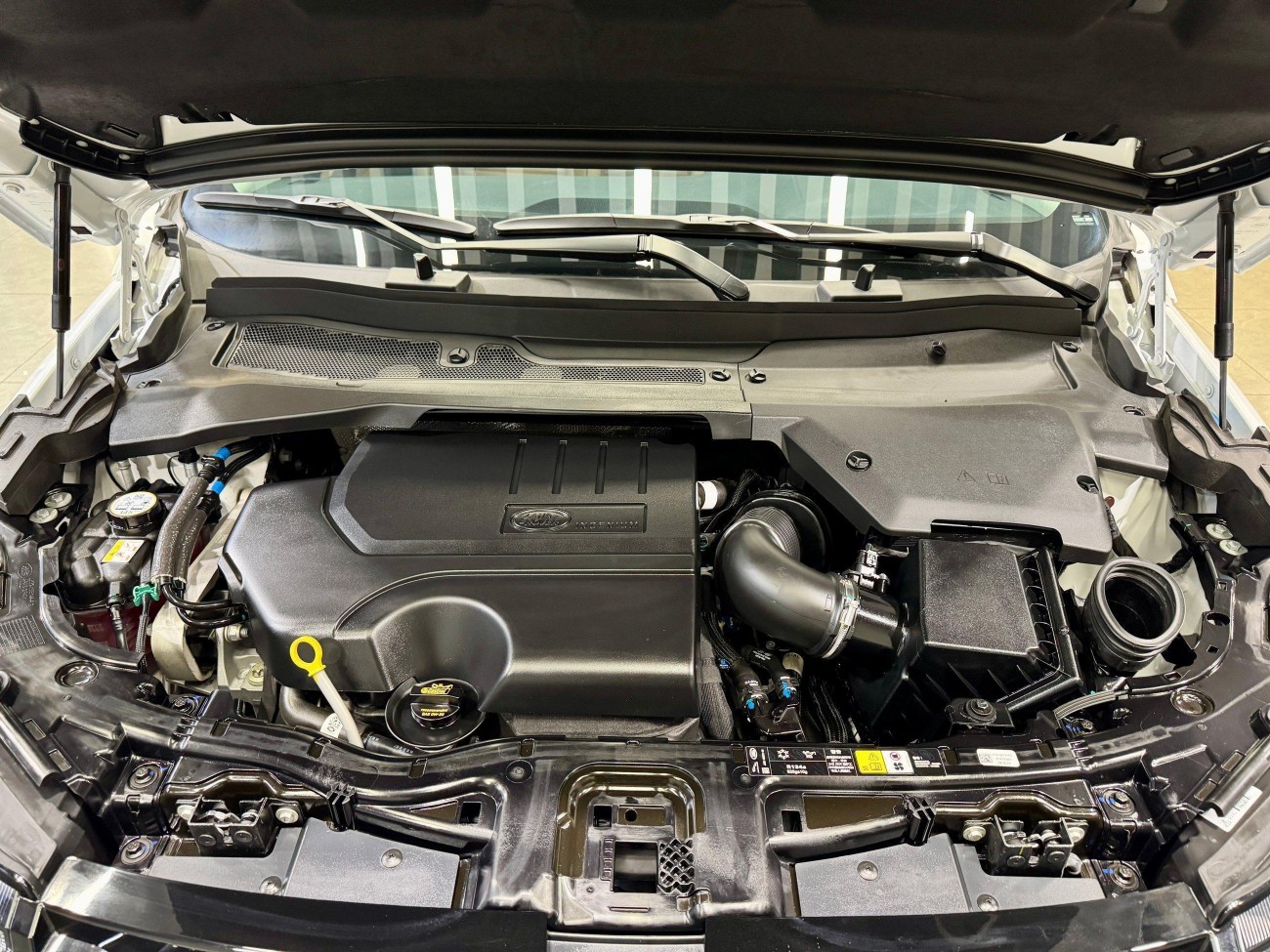 Land Rover Discovery Sport 2025