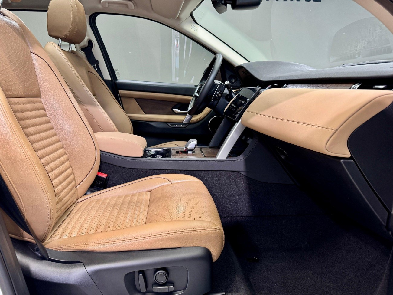 Land Rover Discovery Sport 2025