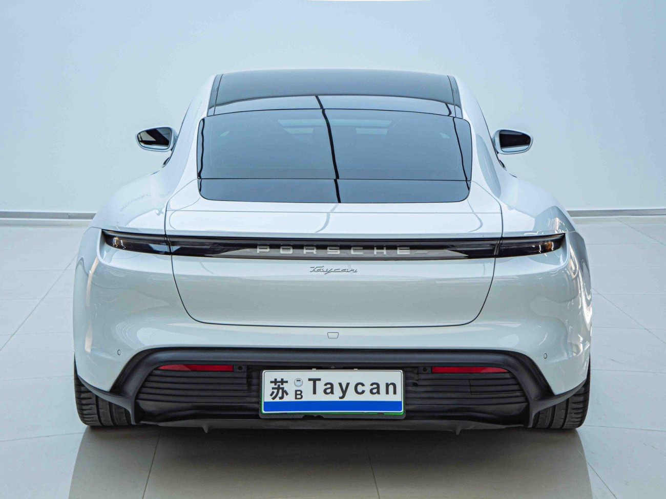 Porsche Taycan 2024