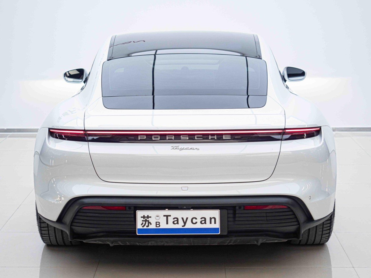 Porsche Taycan 2024