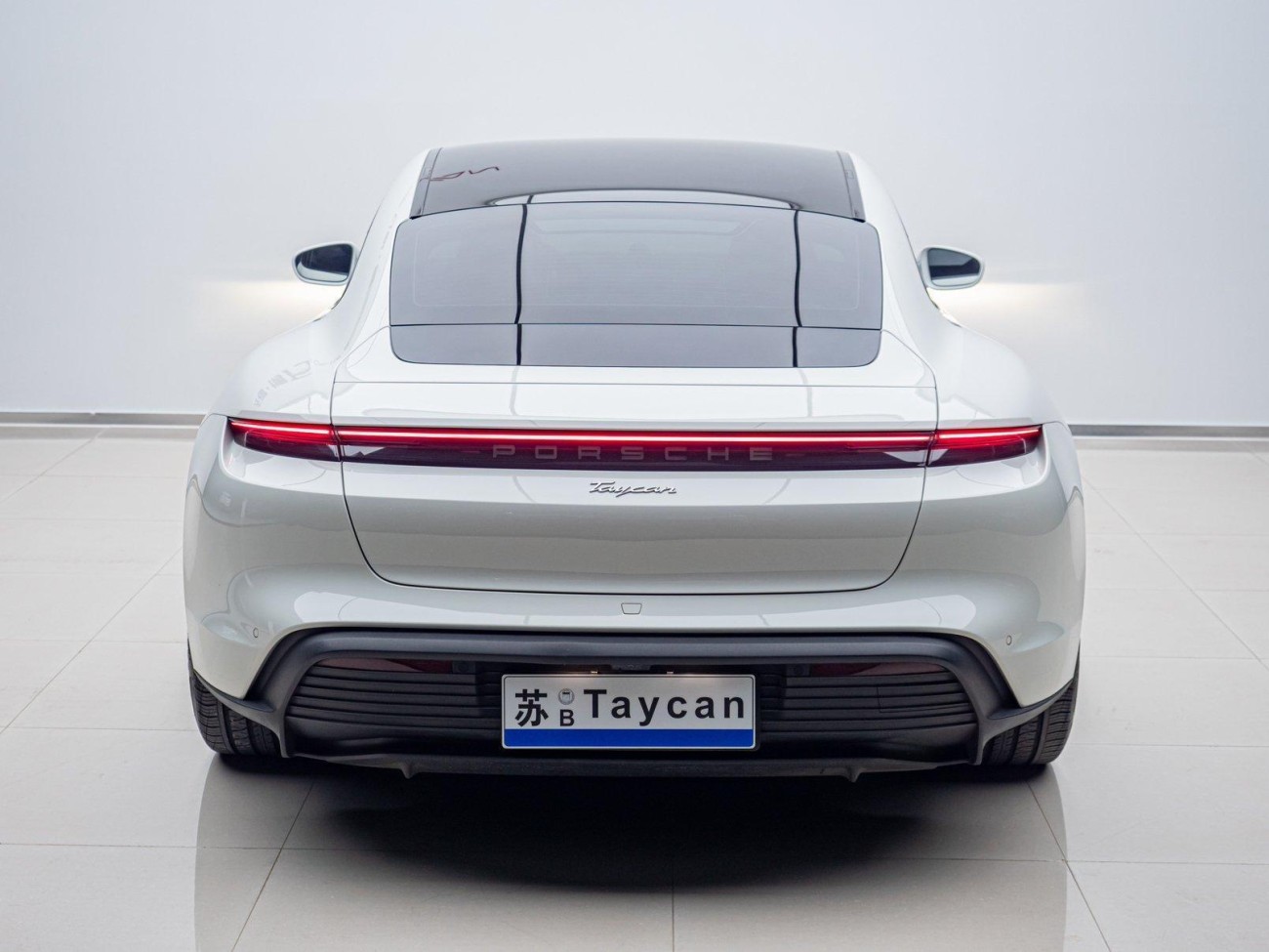 Porsche Taycan 2023