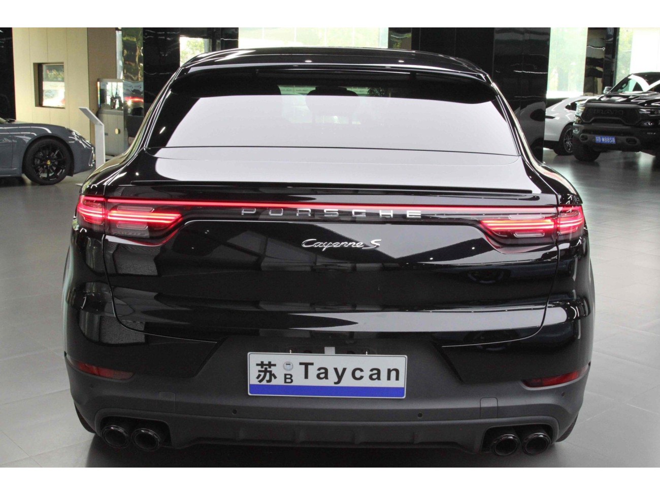 Porsche Cayenne 2021