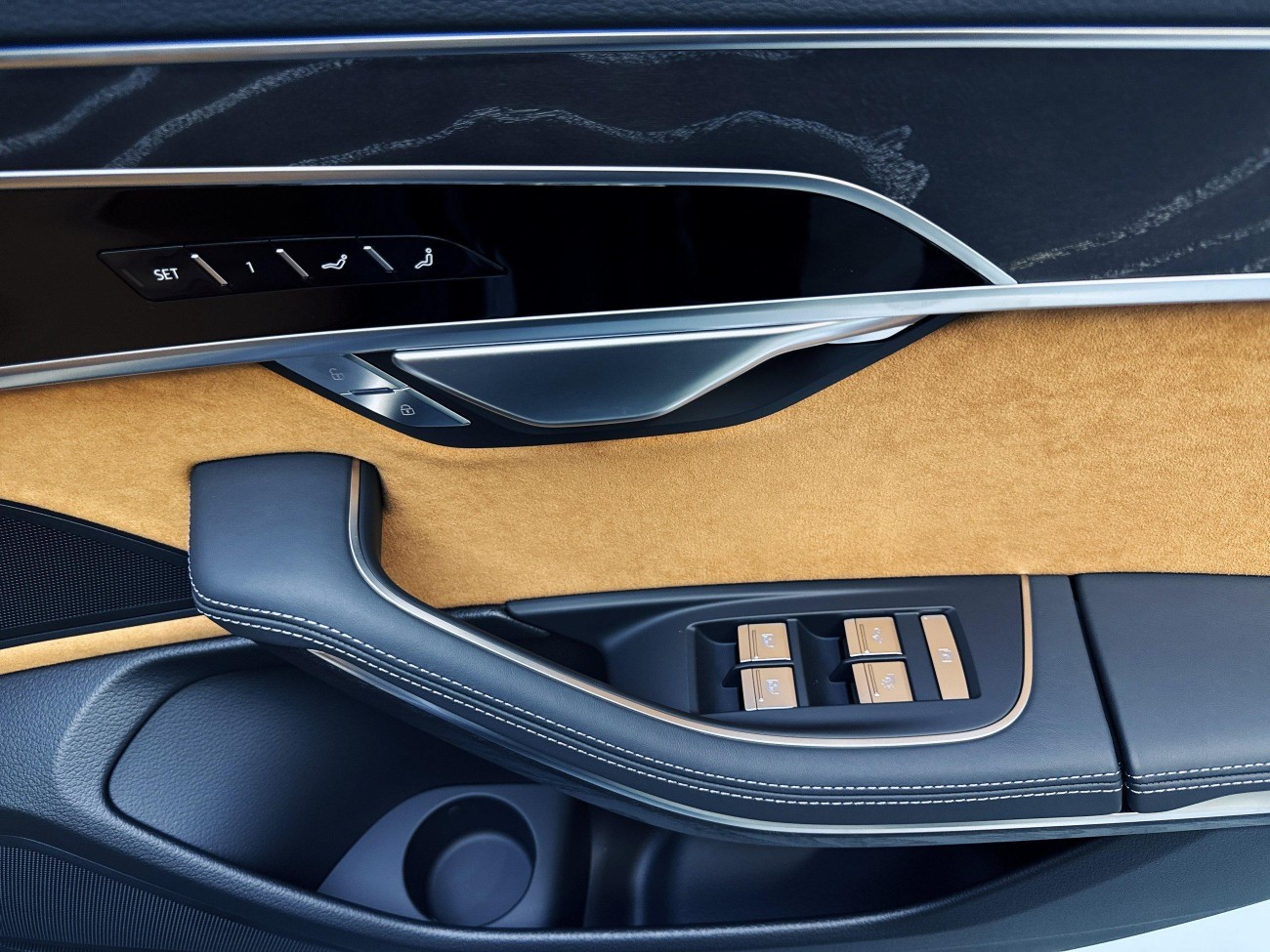 Audi A8L 50 TFSI 2026