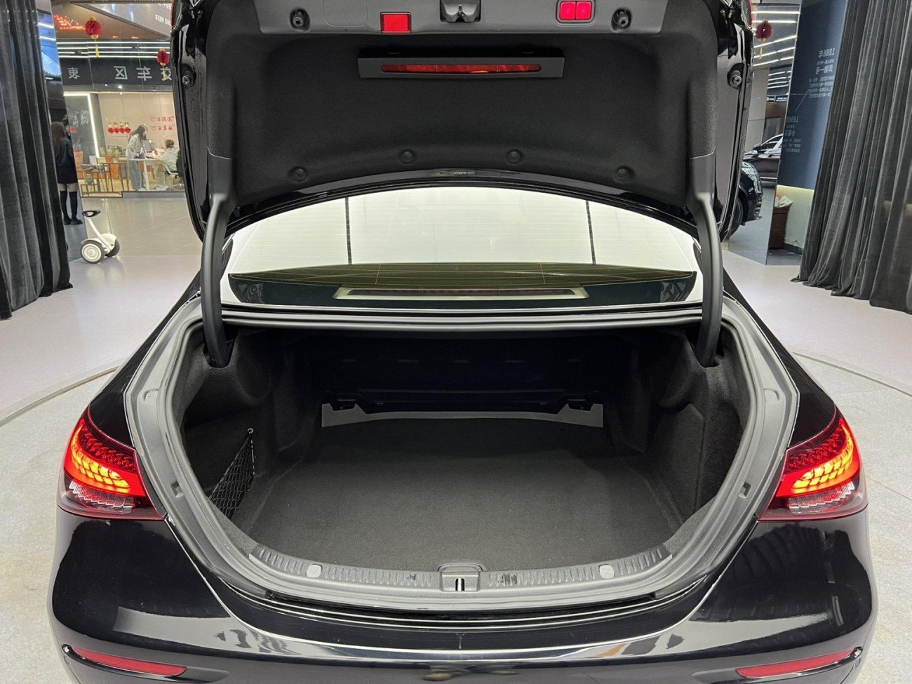 Mercedes-Benz E 300 L 2022