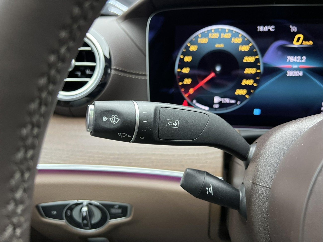 Mercedes-Benz E 300 L 2022