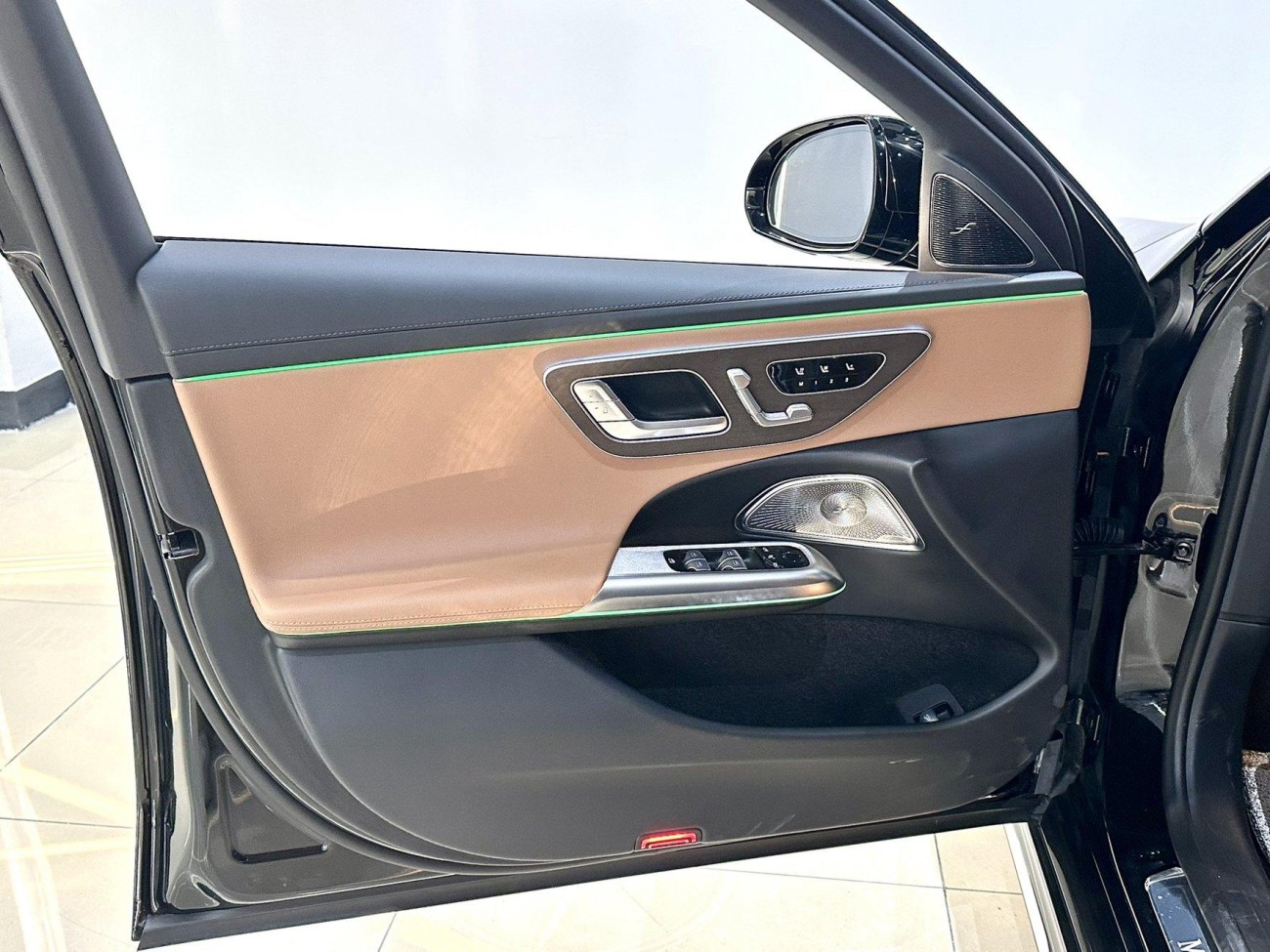 Mercedes-Benz E 300 L 2024