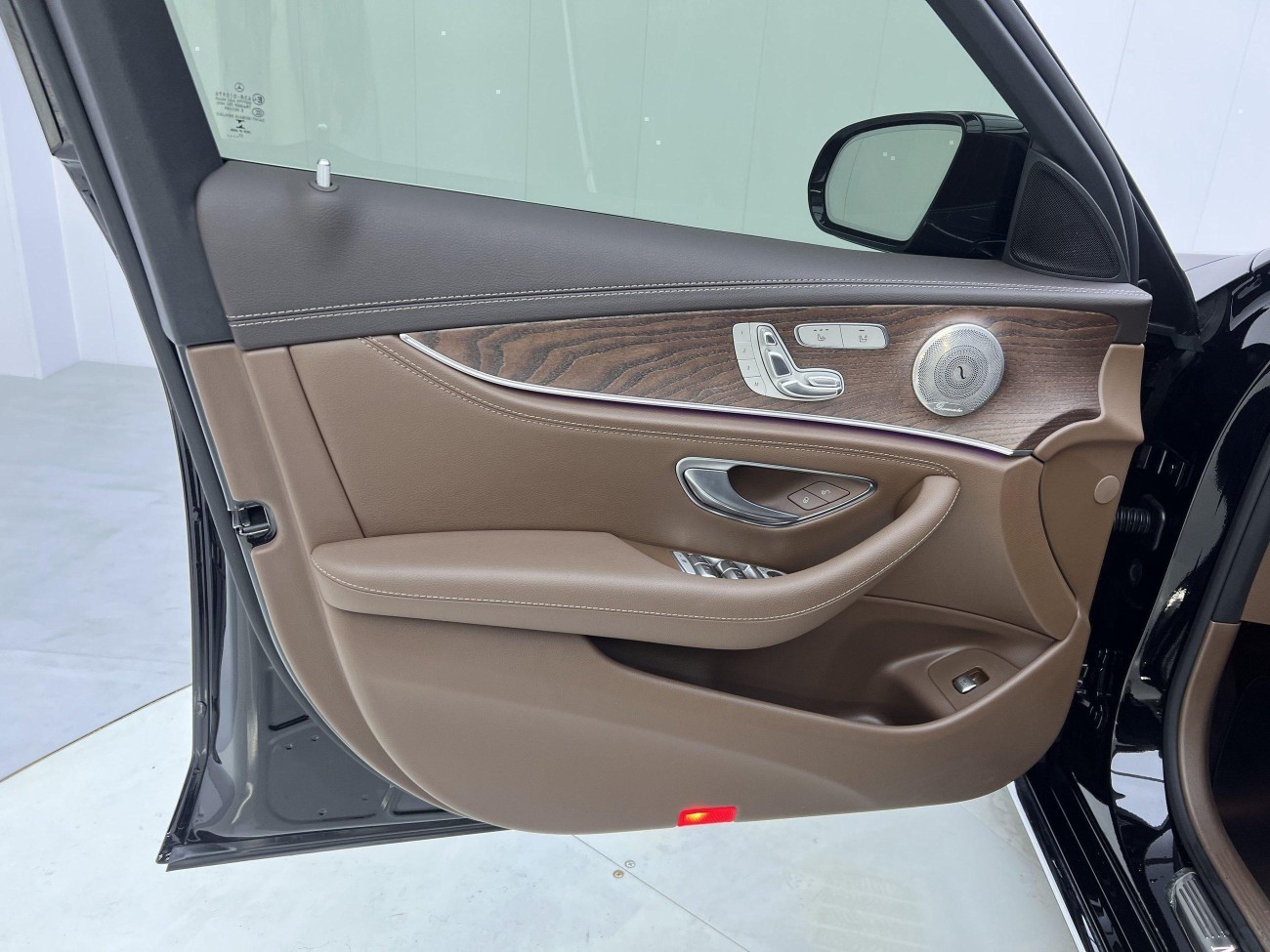 Mercedes-Benz E 300 L 2023