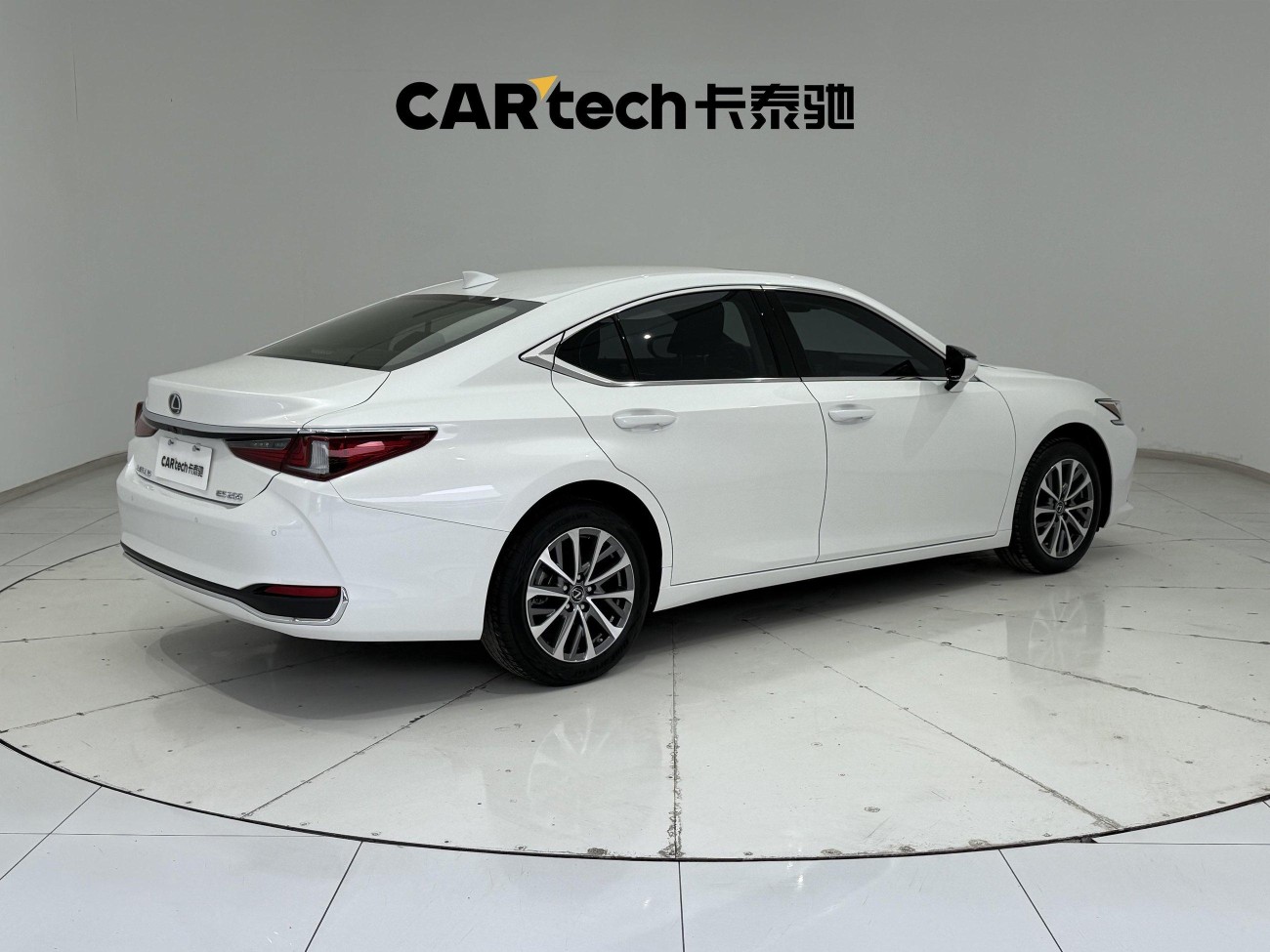 Lexus ES 200 2023