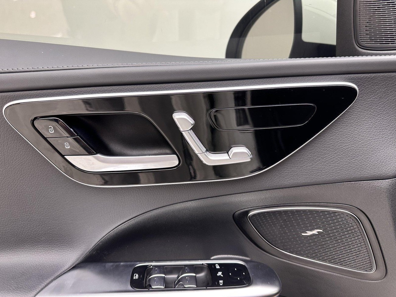 Mercedes-Benz C 260 L 2025