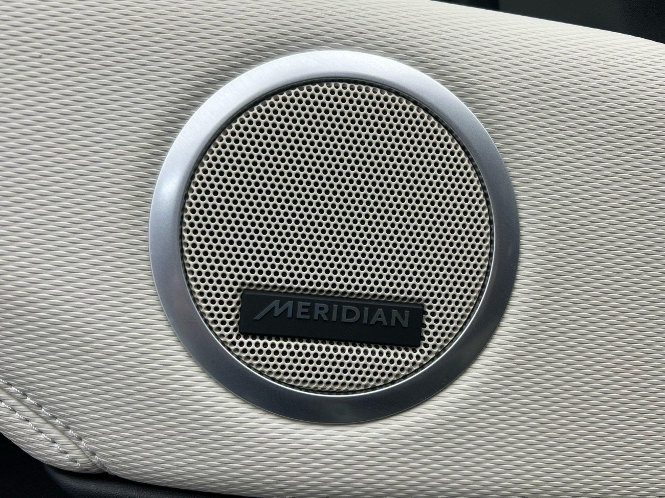 Land Rover Discovery 2022