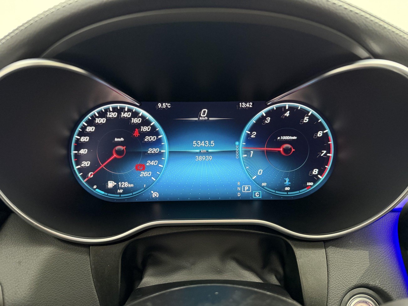 Mercedes-Benz GLC 260 4MATIC 2021