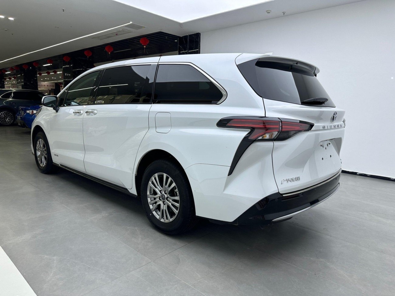 Toyota Sienna 2023