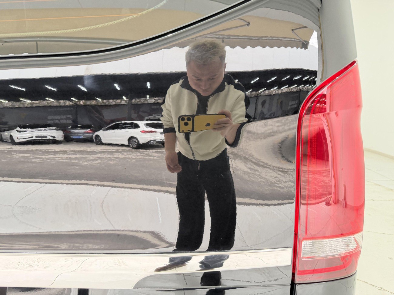 Mercedes-Benz 2021 2020