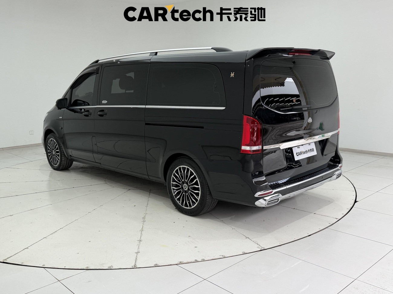 Mercedes-Benz 2021 2020