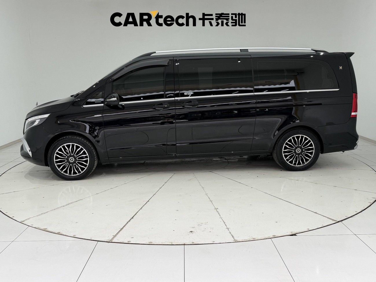 Mercedes-Benz 2021 2020