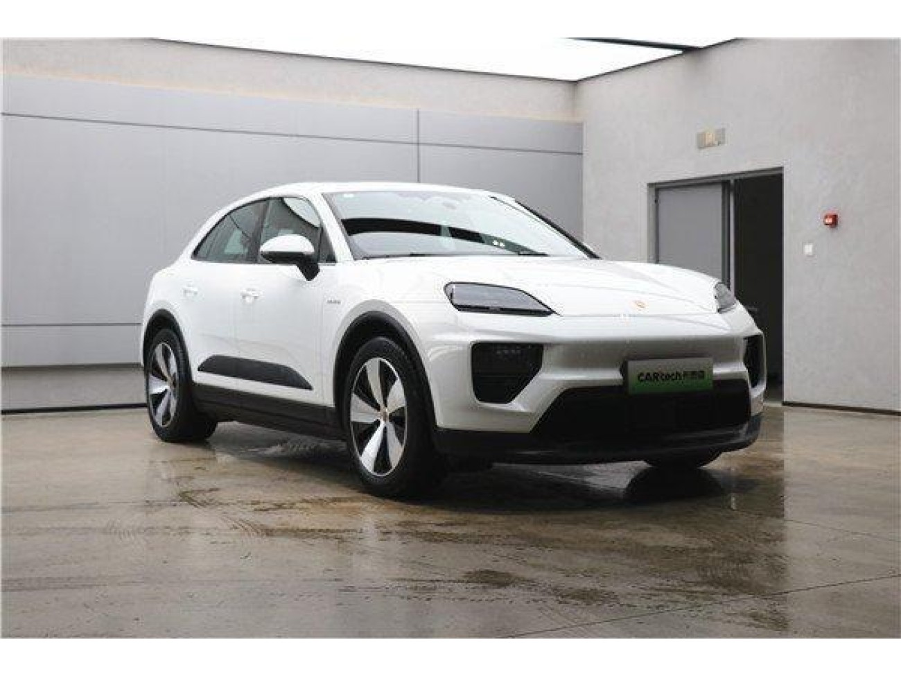 Porsche Macan 2025