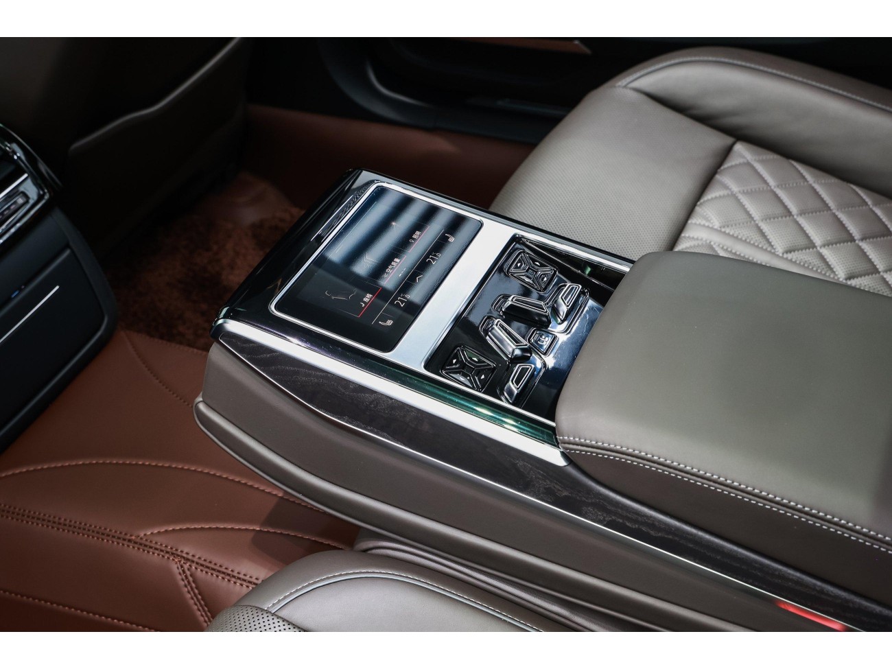 Audi A8L 50 TFSI 2024