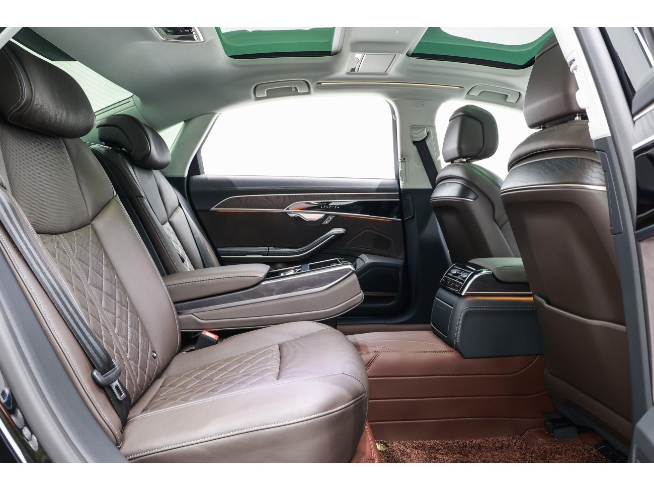 Audi A8L 50 TFSI 2024