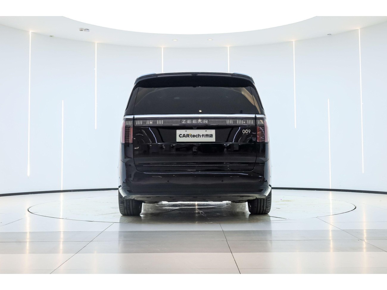 Zeekr 009 2025