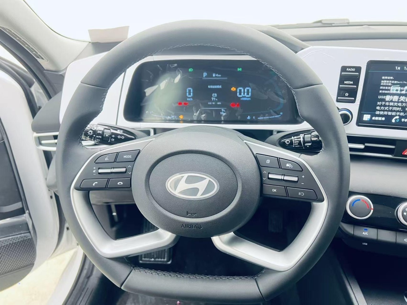 Hyundai Elantra 2025