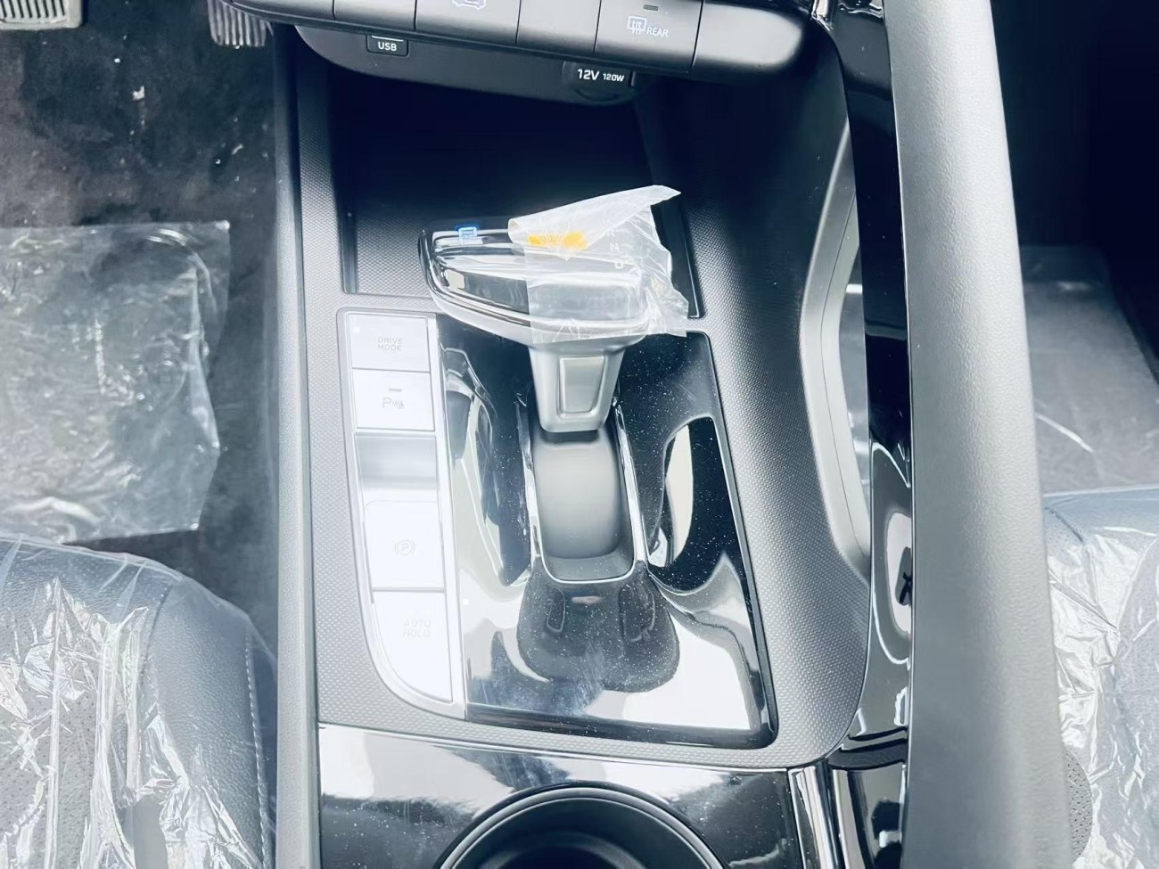 Hyundai Elantra 2025