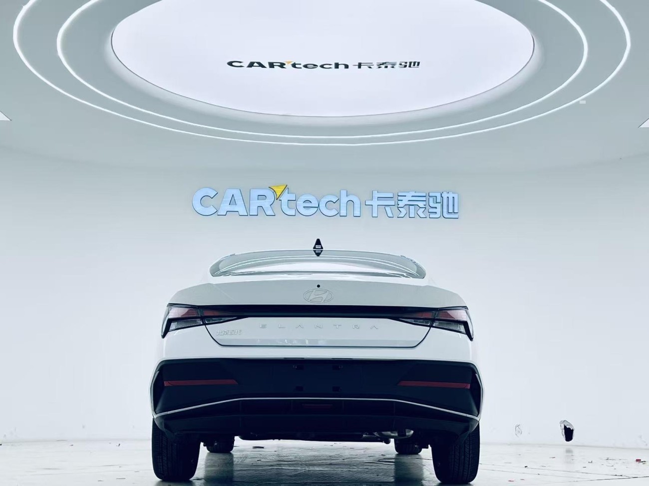 Hyundai Elantra 2025