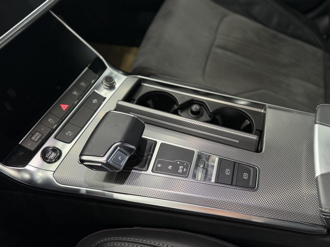 Audi A6L 40 TFSI 2025