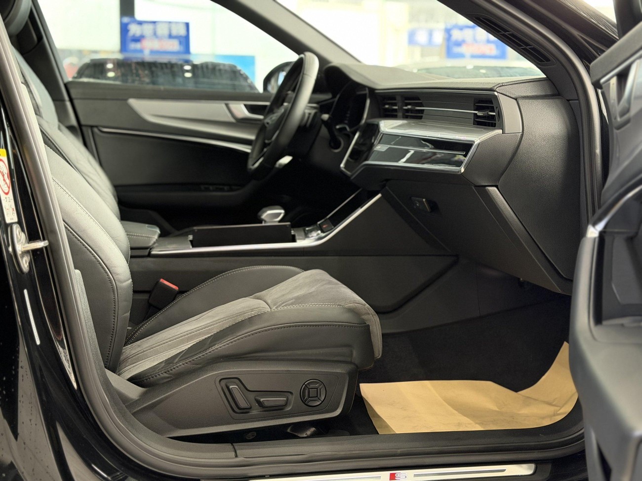 Audi A6L 40 TFSI 2025