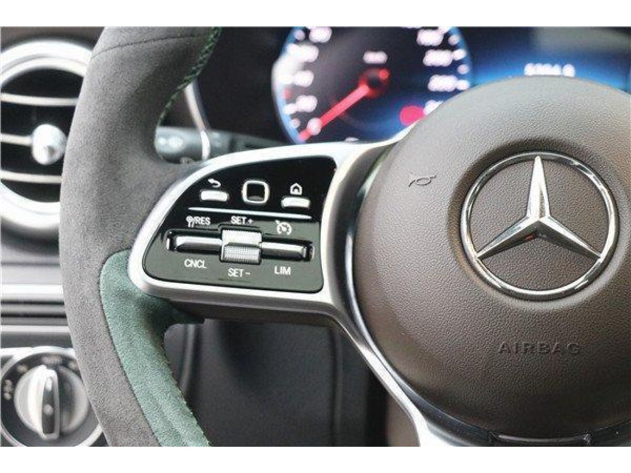 Mercedes-Benz GLC 260 L 2021