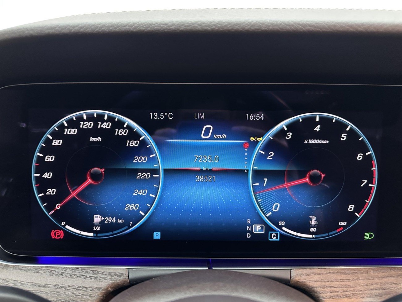 Mercedes-Benz E 300 L 2023